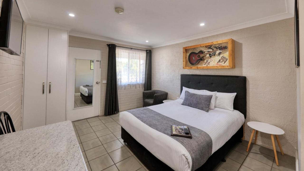Country Leisure Motor Inn Dubbo Extérieur photo