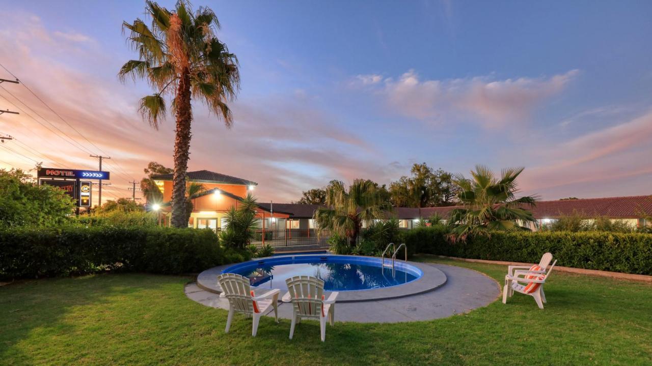 Country Leisure Motor Inn Dubbo Extérieur photo