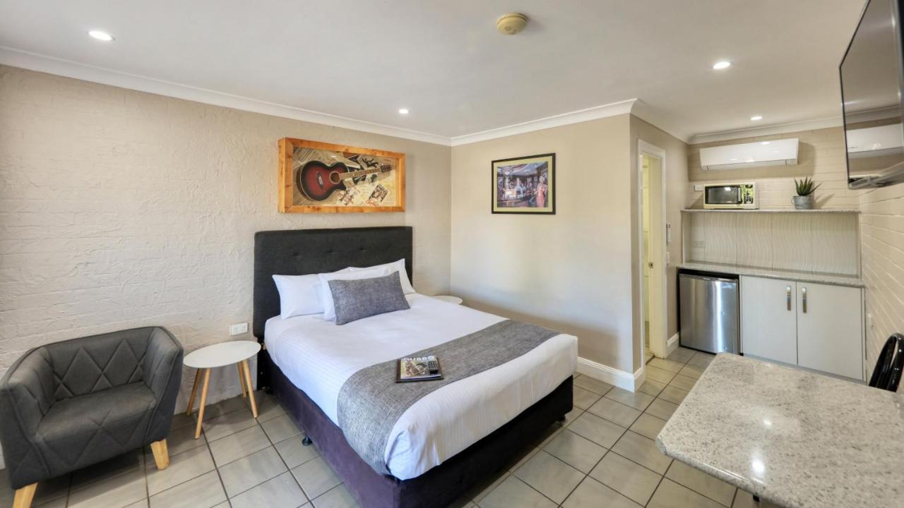 Country Leisure Motor Inn Dubbo Extérieur photo