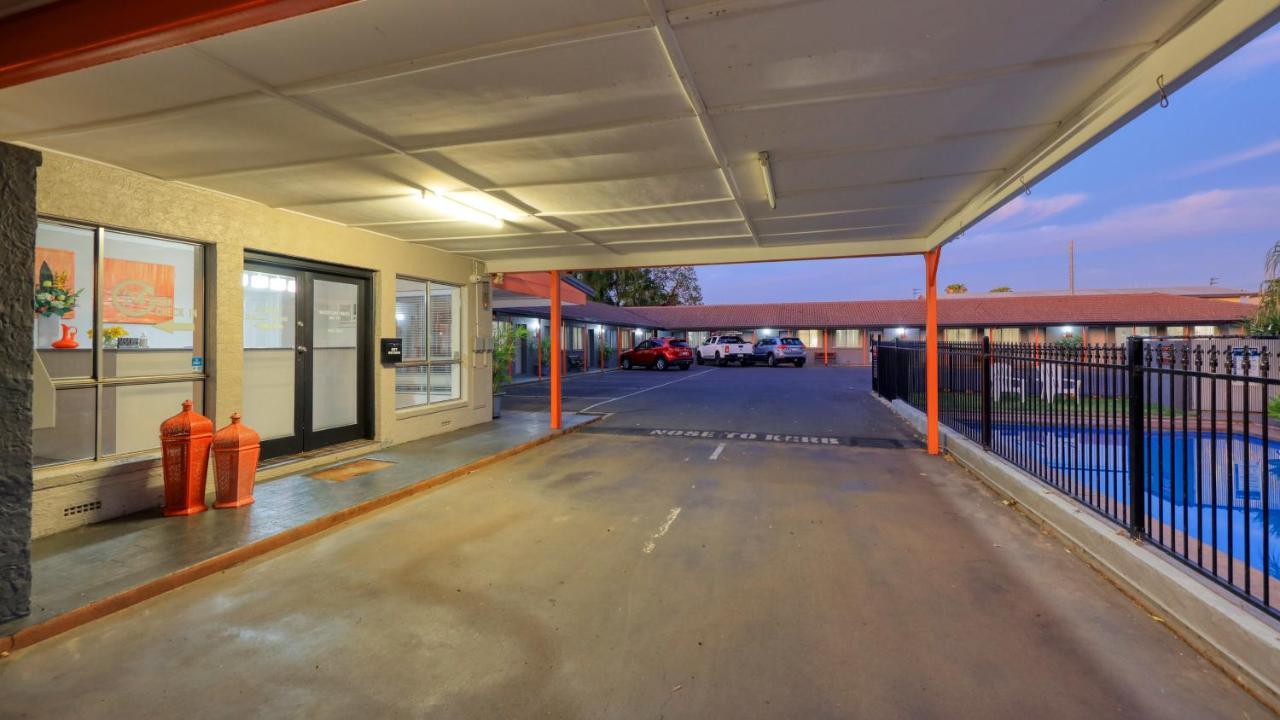 Country Leisure Motor Inn Dubbo Extérieur photo