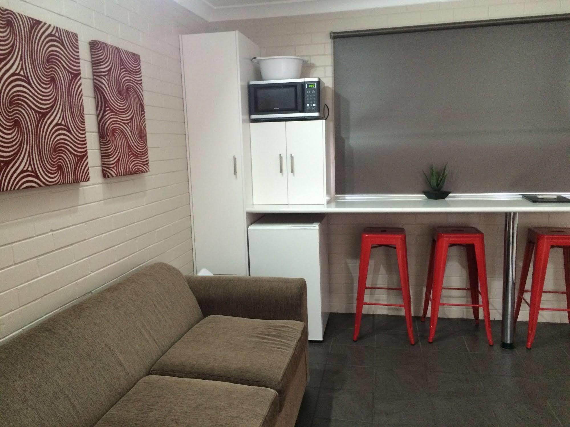 Country Leisure Motor Inn Dubbo Extérieur photo